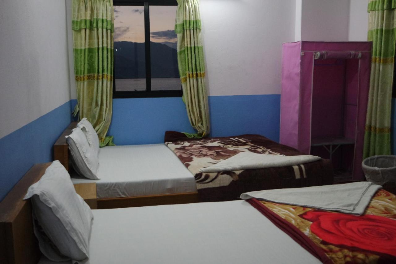 Pokhara Youth Hostel エクステリア 写真